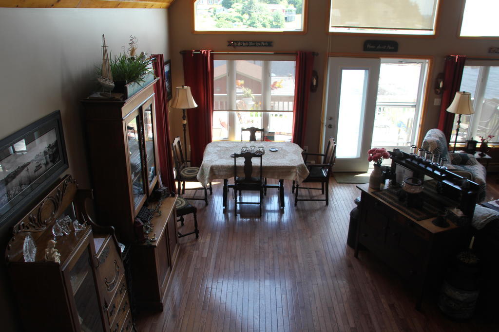 Sal'S Bed And Breakfast By The Sea Herring Cove Exterior foto
